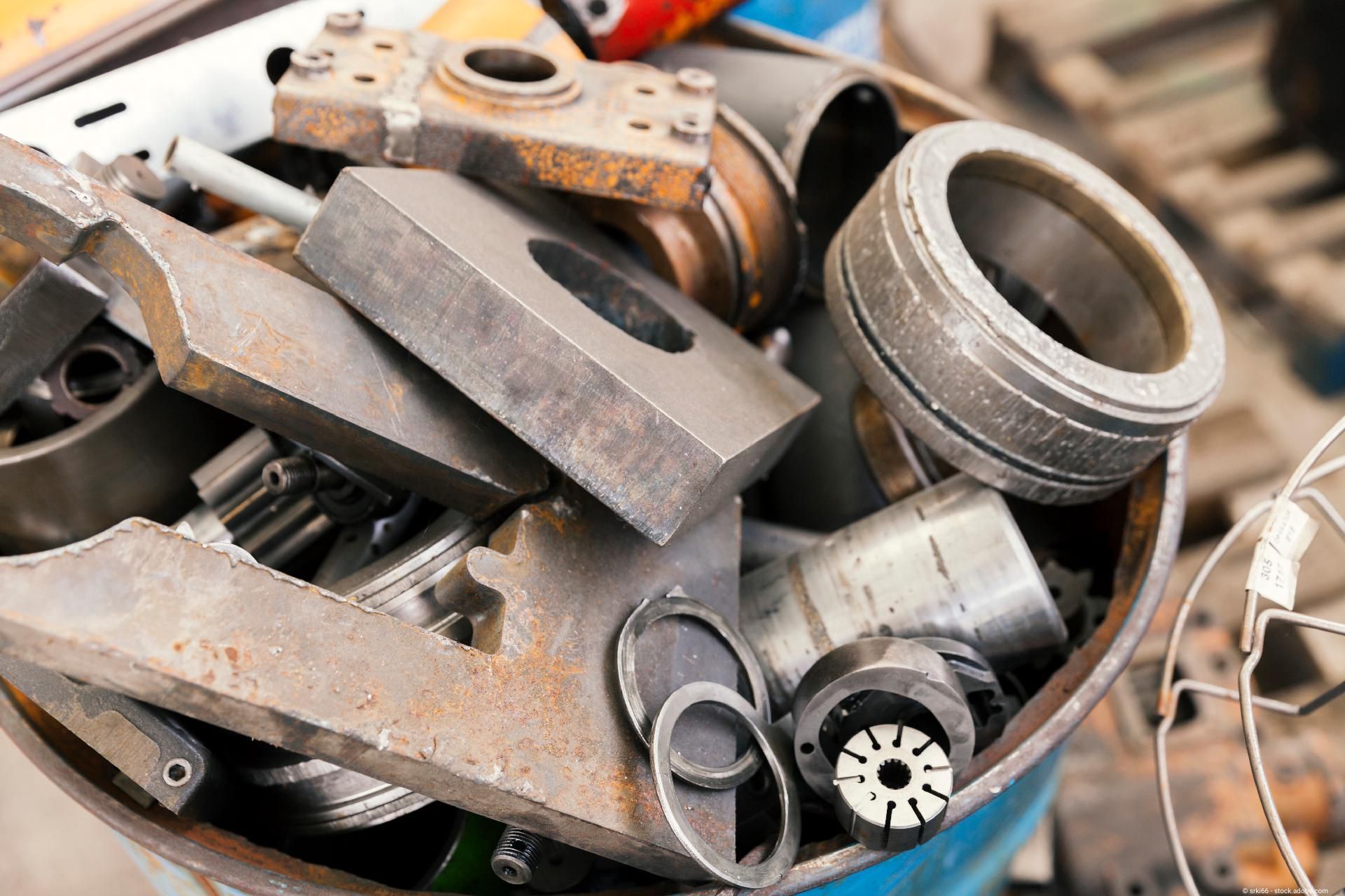 Gebrauchte Metallteile
